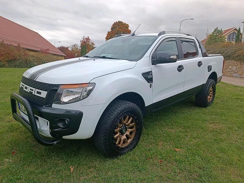Weiß Gebraucht 2016 Ford Ranger Wildtrack Abholung | 16.990 € (Fairer Preis) - Bild 1/4