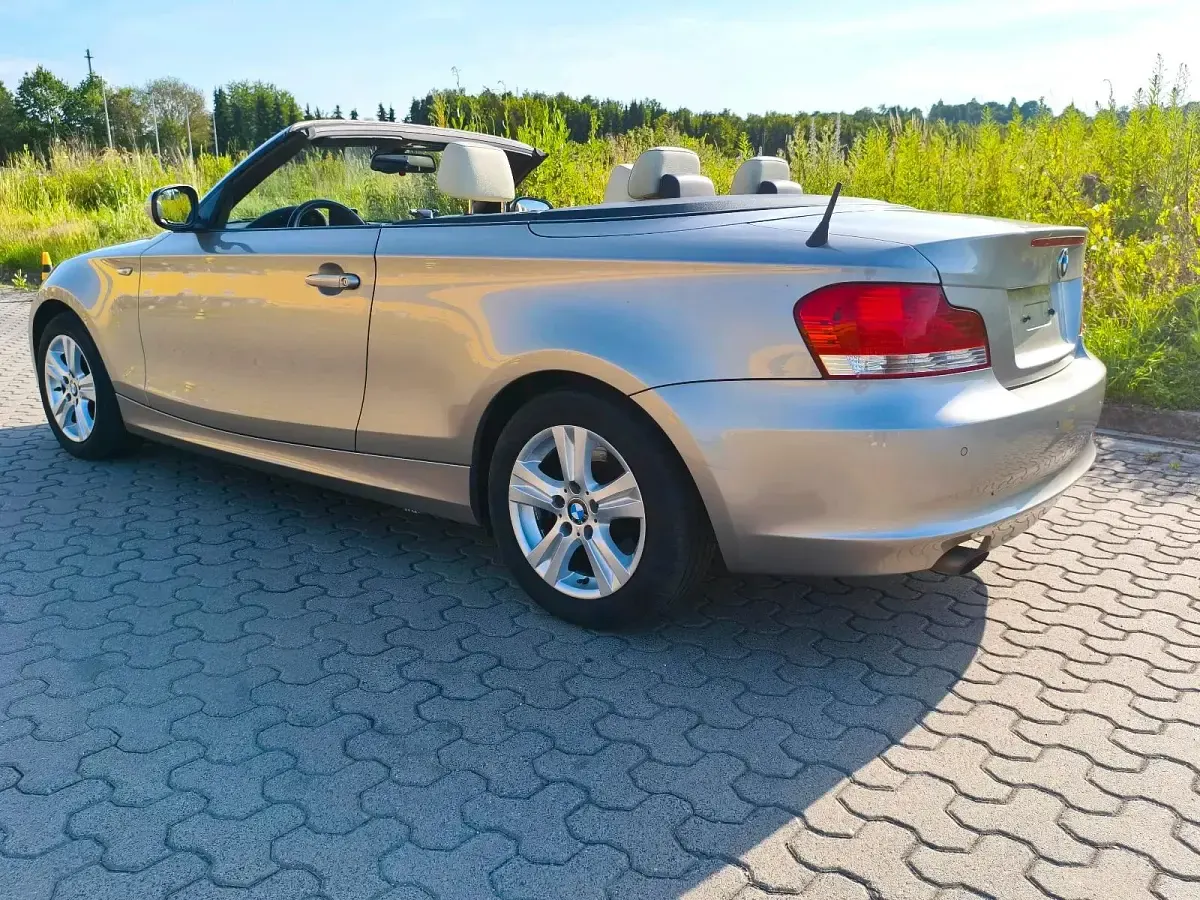 Gebraucht BMW 118 Cabriolet 143 PS (105 kW) 2010 Gold Cabrio