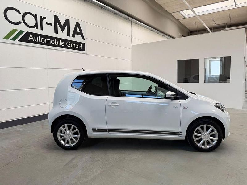 Używany VW up! CLUB 60 KM (44 kW) 2016 Biały Hatchback