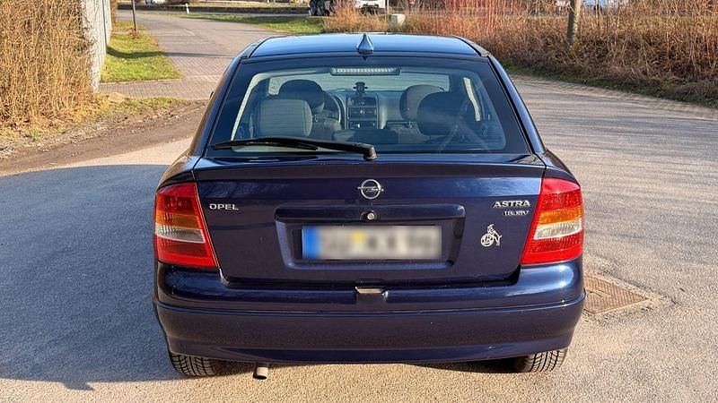 Gebraucht Opel Astra Selection 101 PS (74 kW) 2001 Blau Limousine