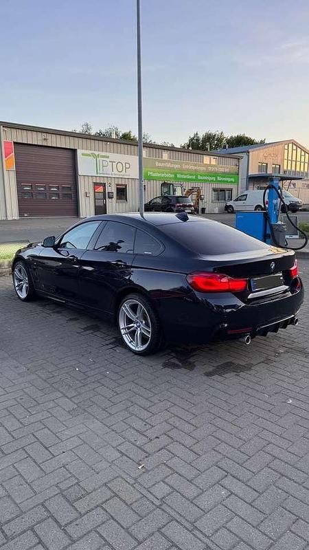 Schwarz Gebraucht 2020 BMW 440 M Sport Coupé | 33.999 € (Fairer Preis) - Bild 1/4