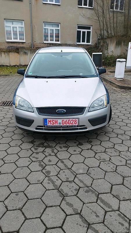 Gebraucht Ford Focus 101 PS (74 kW) 2006 Grau Kombi
