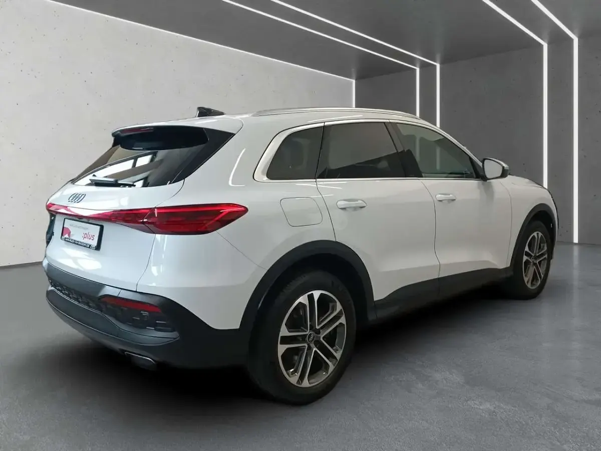 Gebraucht Audi Q5 204 PS (150 kW) 2025 Gletscherweiß metallic SUV