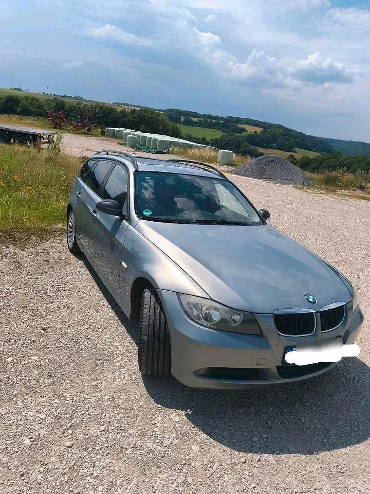 Gebraucht BMW 320 163 PS (119 kW) 2006 Grau Kombi
