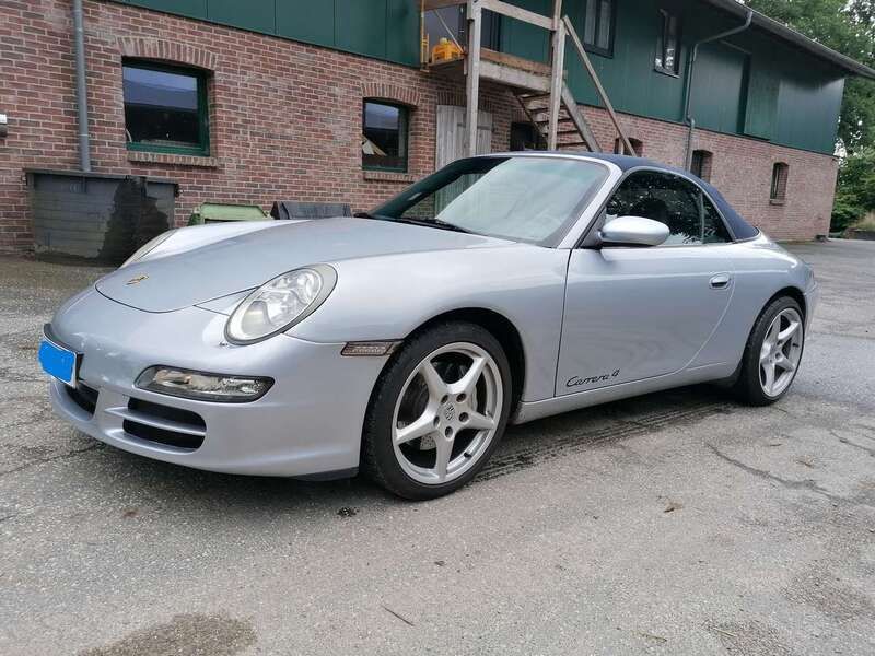 Silber Gebraucht 2002 Porsche 911 Carrera 4 Cabriolet Cabrio | 29.900 € (Superpreis) - Bild 1/4