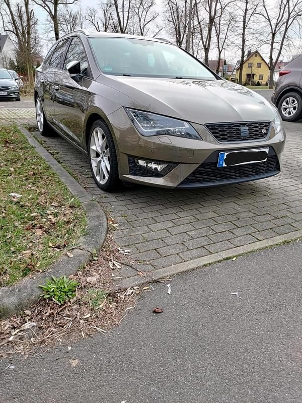 Gebraucht Seat Leon FR 180 PS (132 kW) 2015 Braun Kombi