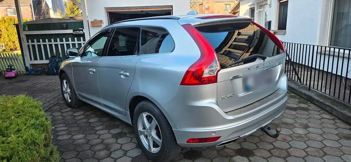 Gebraucht Volvo XC60 215 PS (158 kW) 2014 Silber SUV
