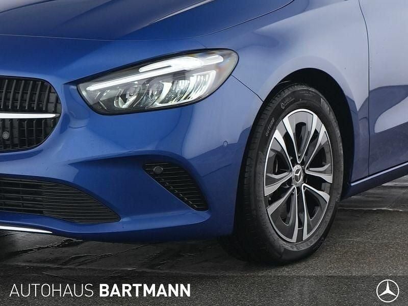 Usata Mercedes B220 190 CV (139 kW) 2024 Blu Monovolume