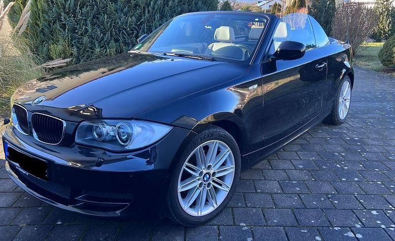 Schwarz Gebraucht 2010 BMW 120 Cabriolet Comfort Edition Cabrio | 11.950 € (Fairer Preis) - Bild 1/4