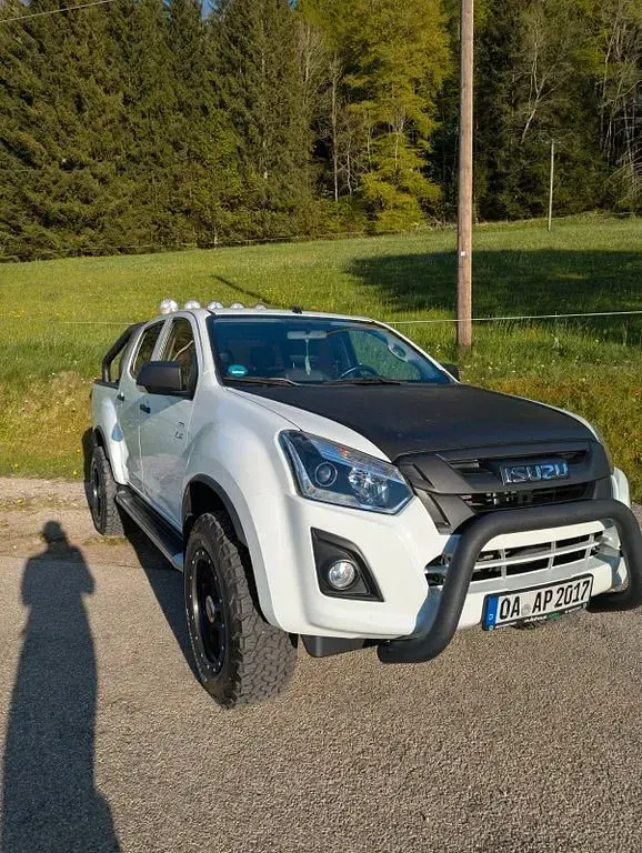 Käytetty Isuzu D-Max 163 HP (119 kW) 2017 Valkoinen Nouto