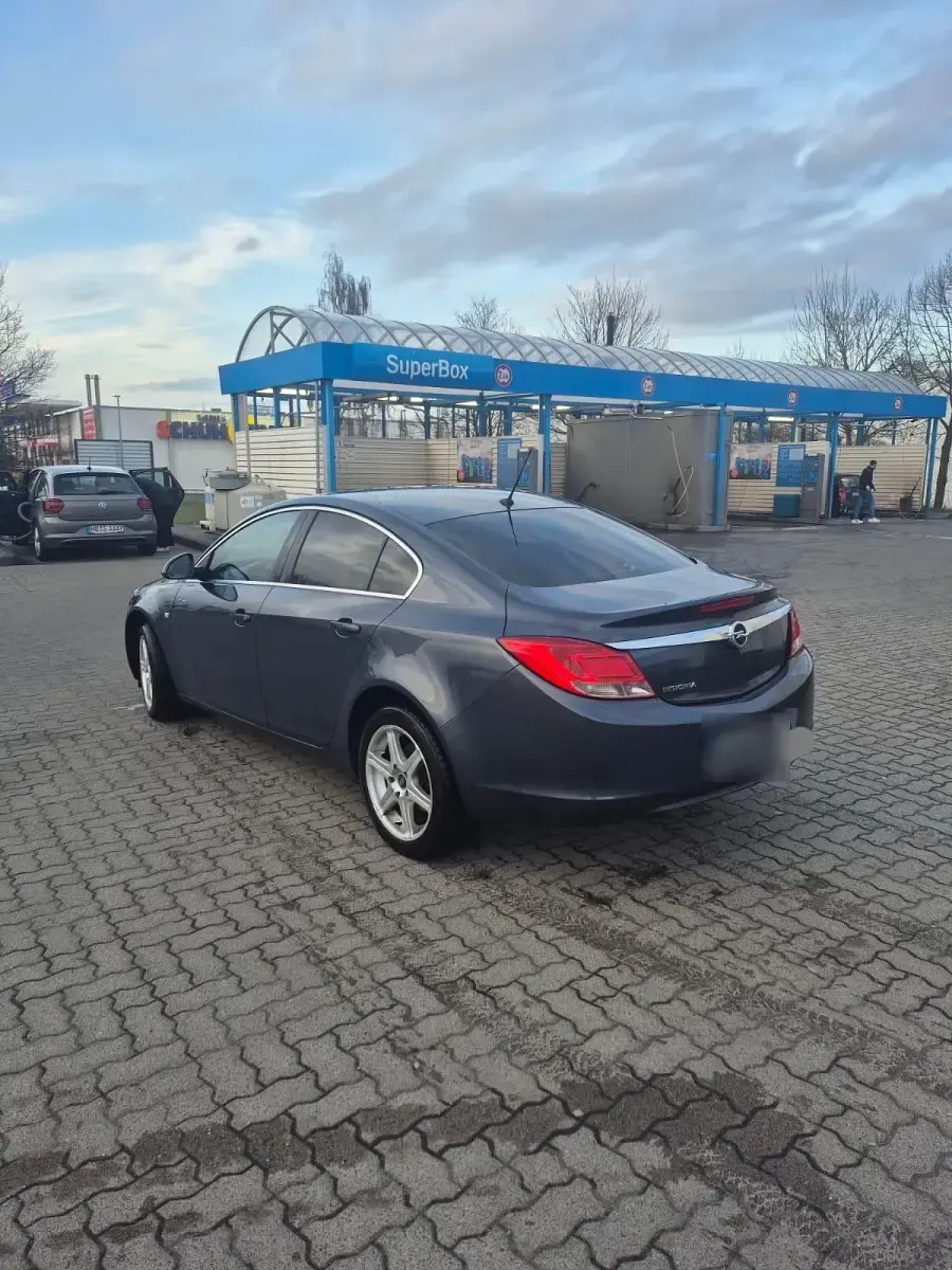 Gebraucht Opel Insignia 136 PS (100 kW) 2009 Grau Limousine