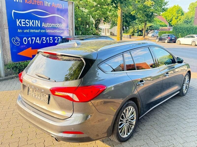 Gebraucht Ford Focus Titanium 150 PS (110 kW) 2018 Grau Kombi