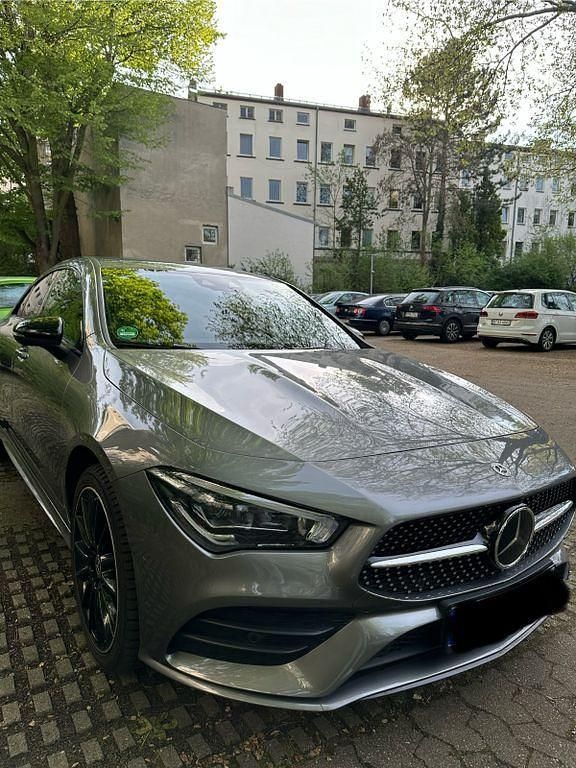 Grau Gebraucht 2022 Mercedes CLA250e AMG Limousine | 30.500 € (Guter Preis) - Bild 1/4