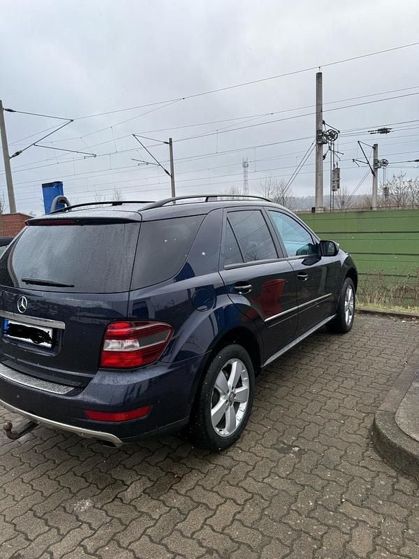 Gebraucht Mercedes ML350 272 PS (200 kW) 2009 Blau SUV