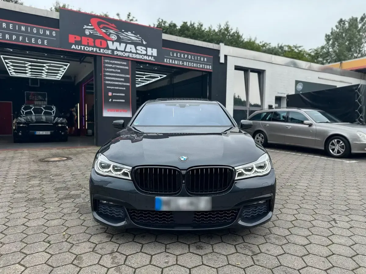 Gebraucht BMW 740 M Sport 320 PS (235 kW) 2016 Grau Limousine