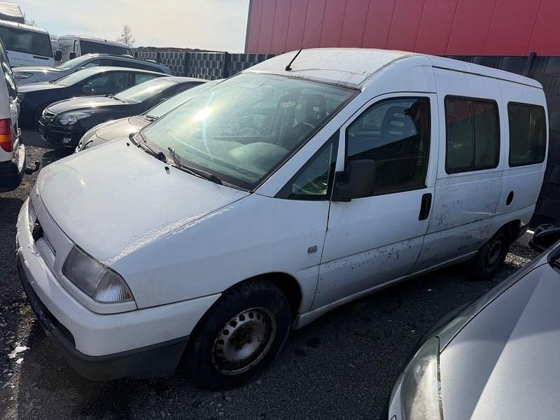 Gebraucht Peugeot Expert 69 PS (50 kW) 2002 Weiß Van