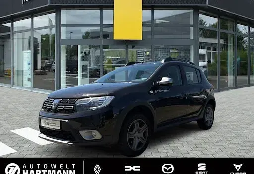 Gebraucht Dacia Sandero Prestige 90 PS (66 kW) 2020 Schwarz Limousine