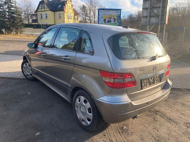 Gebraucht Mercedes 200 136 PS (100 kW) 2005 Grau Limousine