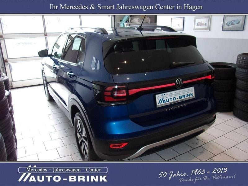 Gebraucht VW T-Cross Move 95 PS (69 kW) 2023 Reef blue SUV