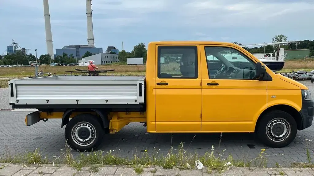 Gebraucht VW T5 102 PS (75 kW) 2014 Gelb Van