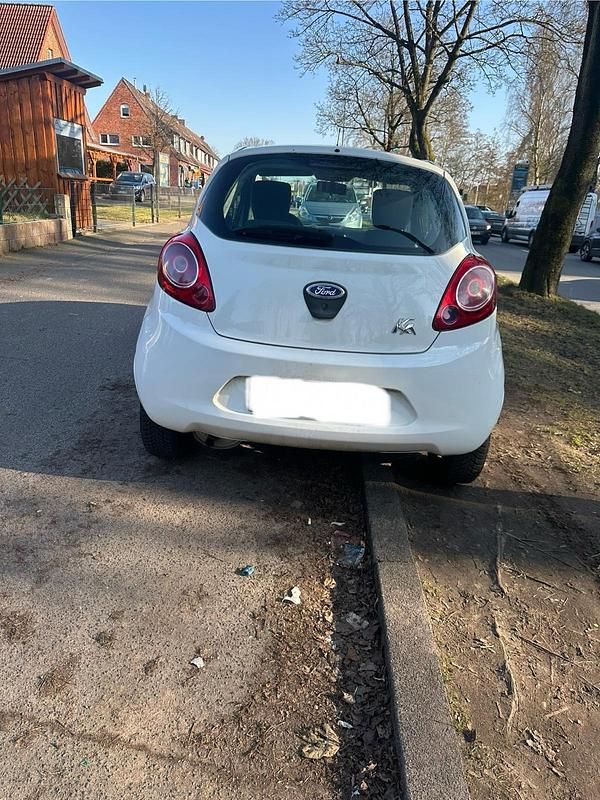 Weiß Gebraucht 2011 Ford Ka Kleinwagen | 2.000 € (Guter Preis) - Bild 1/4