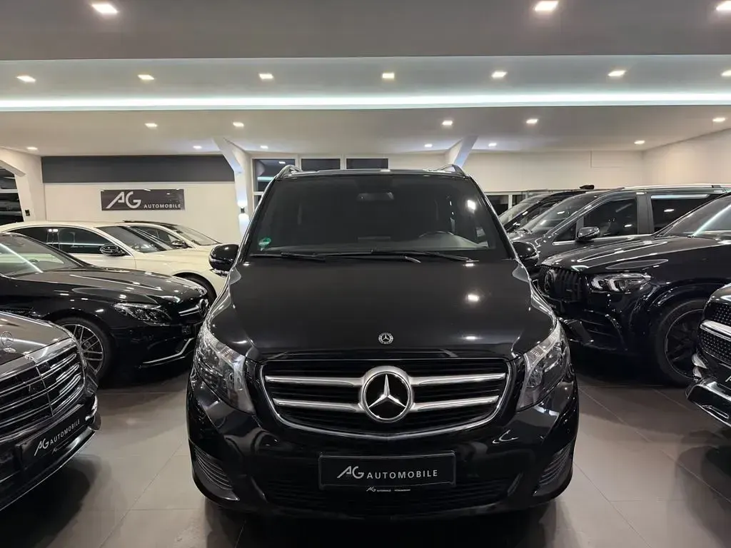 Gebraucht Mercedes V200 136 PS (100 kW) 2018 Schwarz Van / Kleinbus