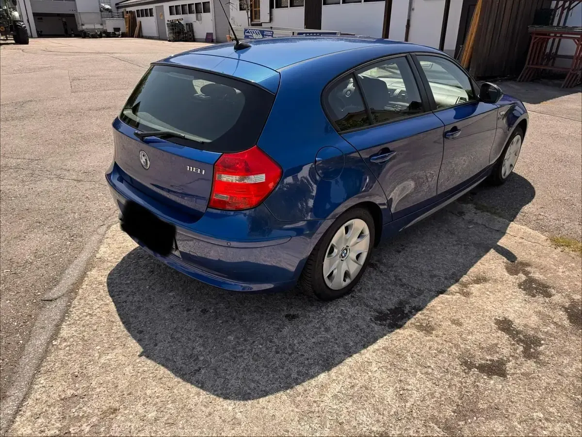 Gebraucht BMW 118 143 PS (105 kW) 2009 Blau Kleinwagen