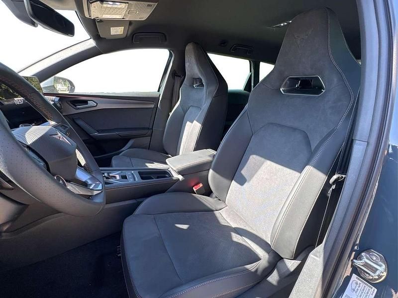 Neu Cupra Leon VZ 333 PS (244 kW) 2025 Blau Kombi