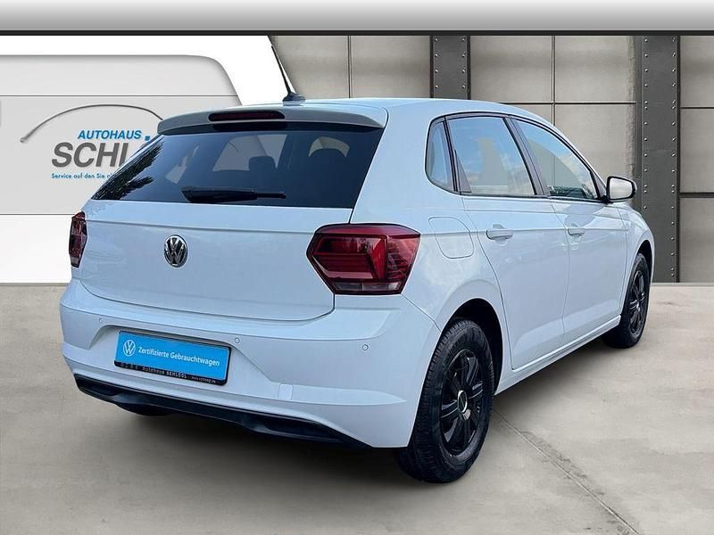 Gebraucht VW Polo Trendline 95 PS (69 kW) 2021 Weiß Kleinwagen