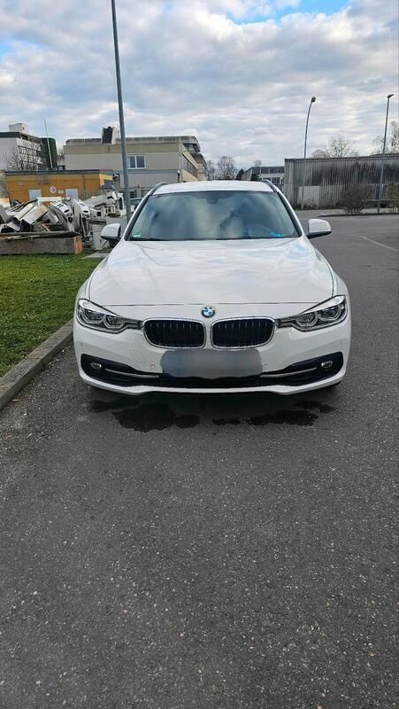 Weiß Gebraucht 2019 BMW 320 Kombi | 21.900 € (Guter Preis) - Bild 1/4