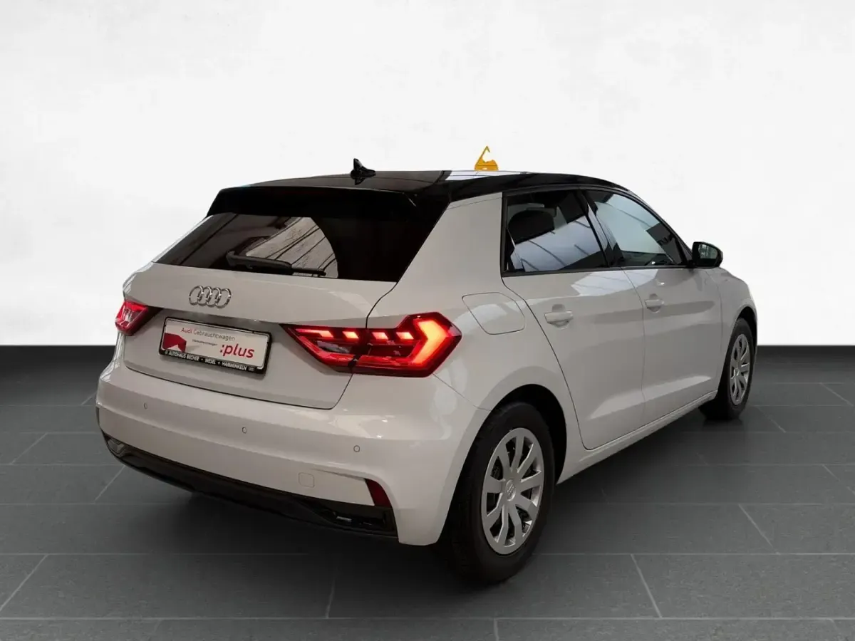 Gebraucht Audi A1 Sportback Advanced Plus 116 PS (85 kW) 2025 Gletscherweiß metallic Kleinwagen