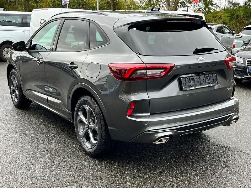 Neu Ford Kuga ST-Line 242 PS (177 kW) 2025 Grau SUV
