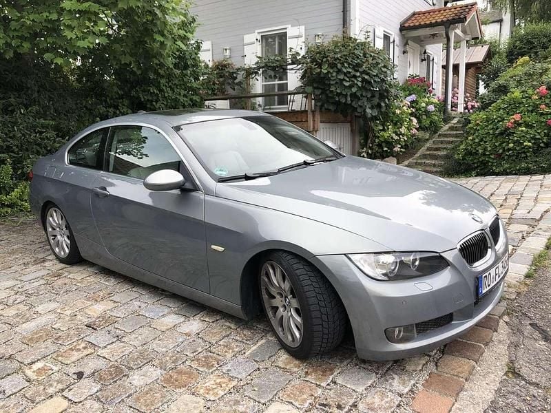 Gebraucht BMW 325 218 PS (160 kW) 2006 Grau Coupé