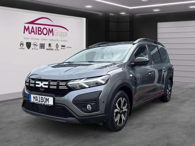 Dolomitgrau metallic Gebraucht 2023 Dacia Jogger Extreme Kombi | 23.490 € (Guter Preis) - Bild 1/4