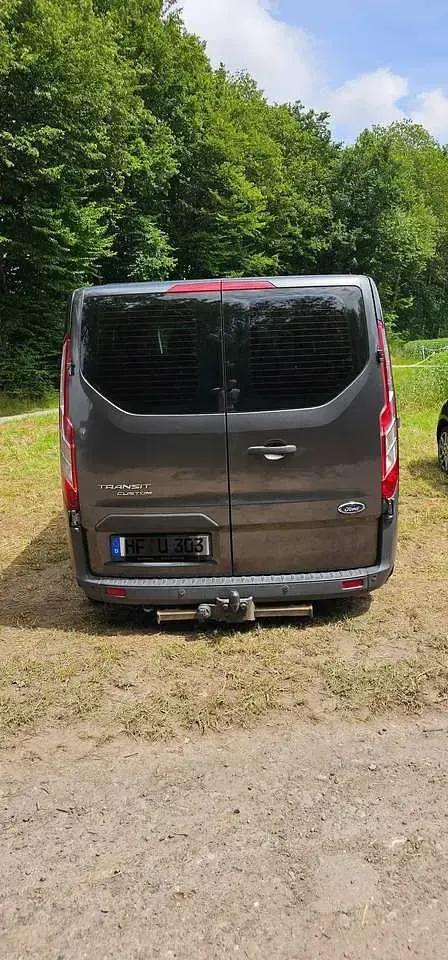 Gebraucht Ford Tourneo Trend 131 PS (96 kW) 2016 Grau Van / Kleinbus