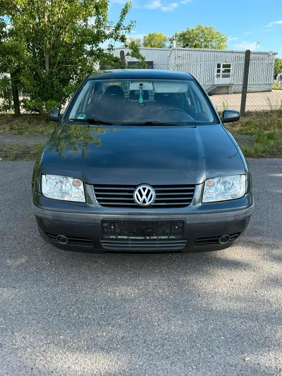 Gebraucht VW Bora 101 PS (74 kW) 2000 Grau Limousine