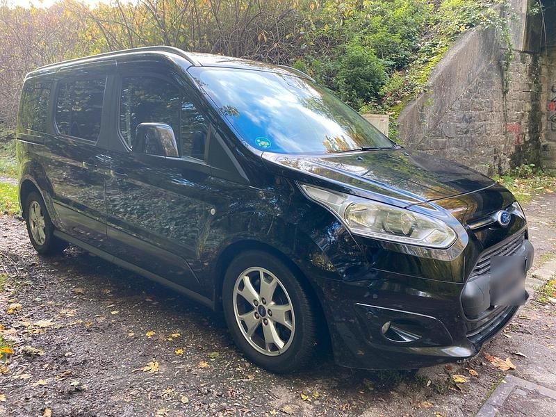 Gebraucht Ford Tourneo Connect Titanium 120 PS (88 kW) 2016 Schwarz Van / Kleinbus