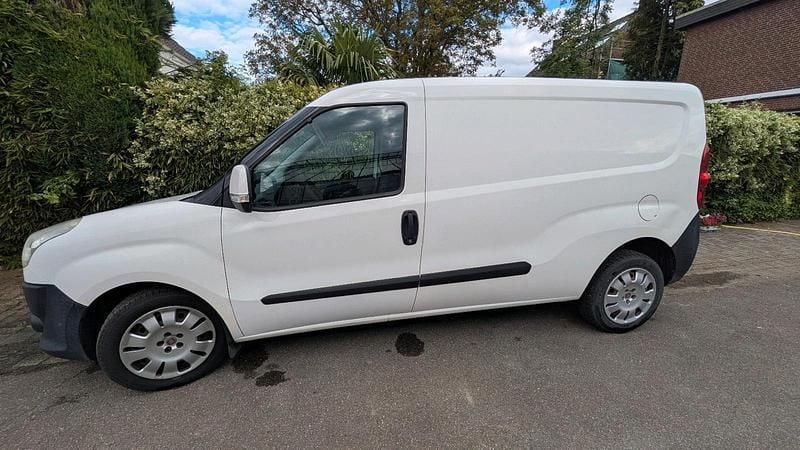 Gebraucht 2010 Fiat Doblò Van / Kleinbus | 5.800 € (Teuer) - Bild 1/4