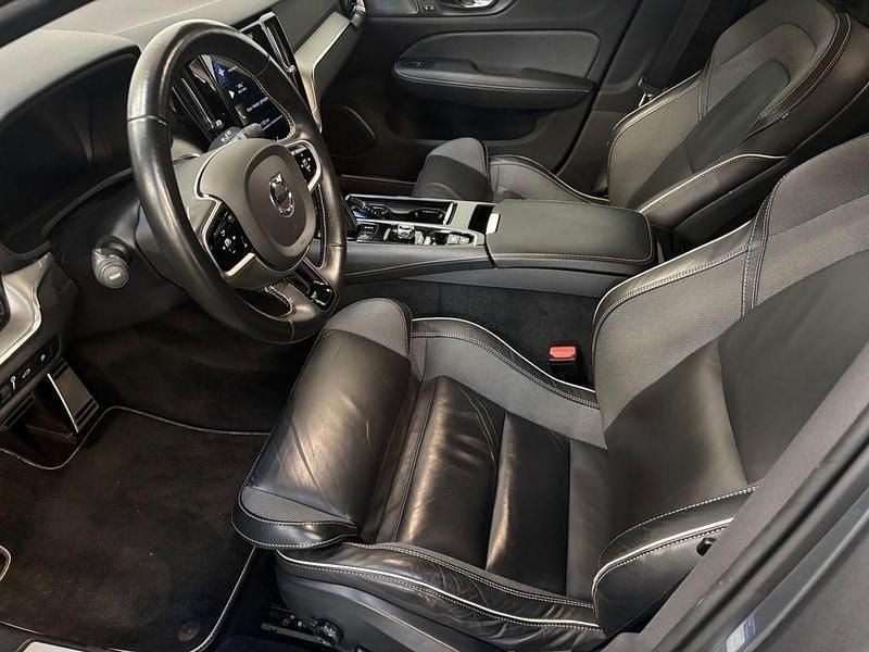 Gebraucht Volvo V60 R-Design 340 PS (250 kW) 2021 Grau Kombi