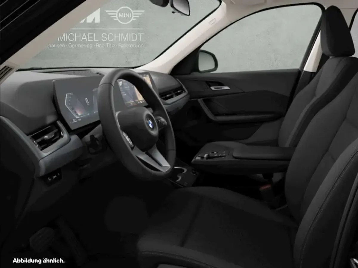 Neu BMW X1 163 PS (119 kW) 2026 Black sapphire SUV