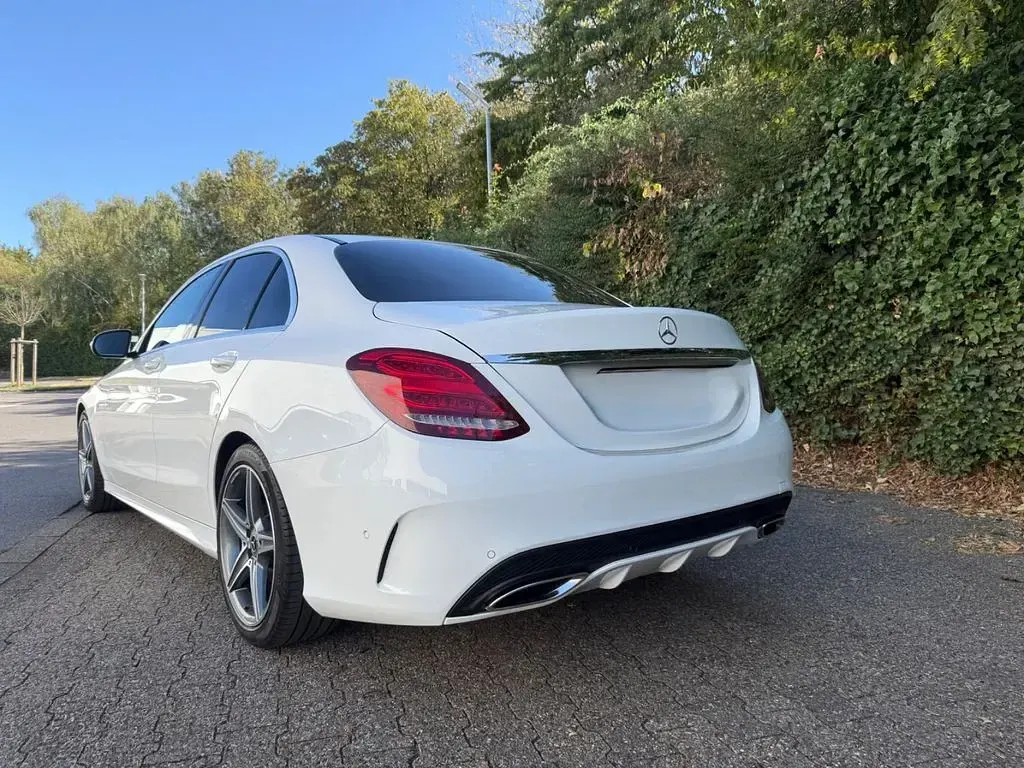 Gebraucht Mercedes C250 AMG line 211 PS (155 kW) 2017 Weiß Limousine