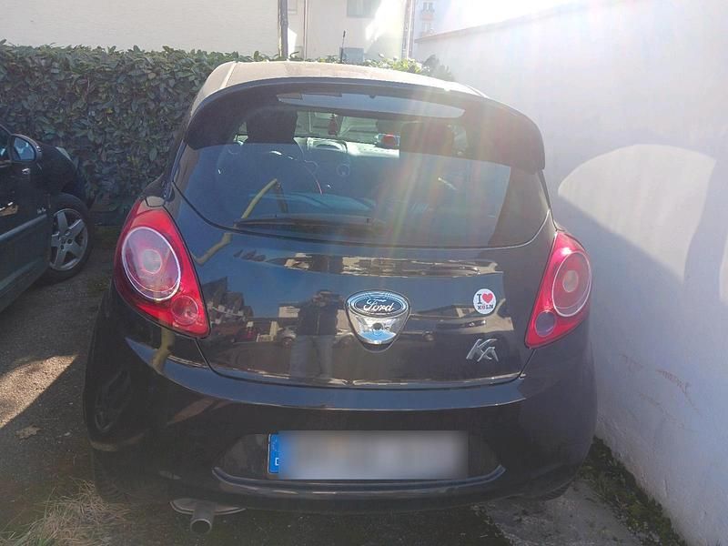 Blau Gebraucht 2015 Ford Ka Kleinwagen | 3.700 € (Guter Preis) - Bild 1/4