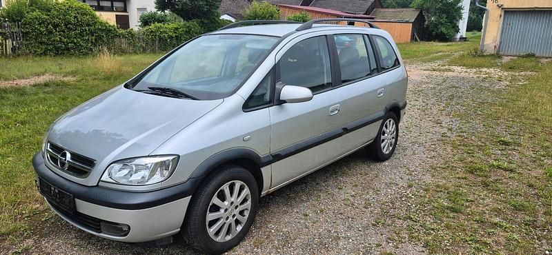 Silber Gebraucht 2003 Opel Zafira Van / Kleinbus | 1.150 € (Guter Preis) - Bild 1/4