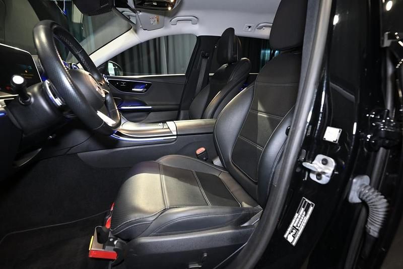 Gebraucht Mercedes C300 AMG 258 PS (189 kW) 2022 Unilack schwarz uni Limousine