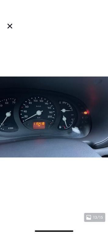 Gebraucht Renault Clio II 54 PS (39 kW) 1998 Gold Limousine