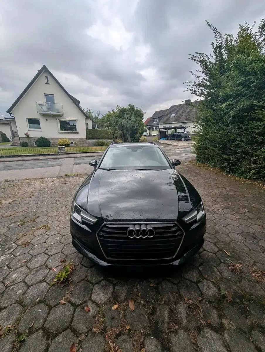 Gebraucht Audi A4 150 PS (110 kW) 2019 Schwarz Kombi