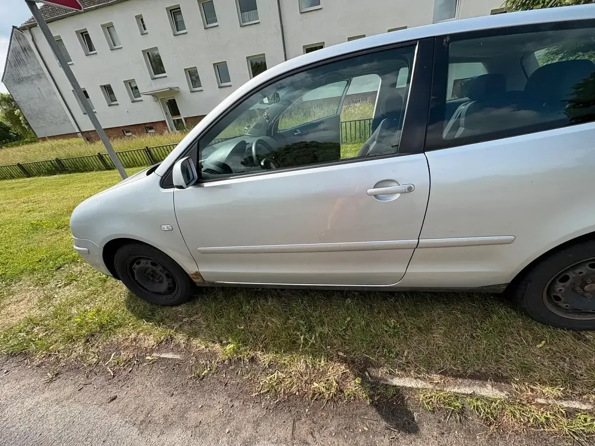 Gebraucht VW Polo 64 PS (47 kW) 2004 Silber Kleinwagen