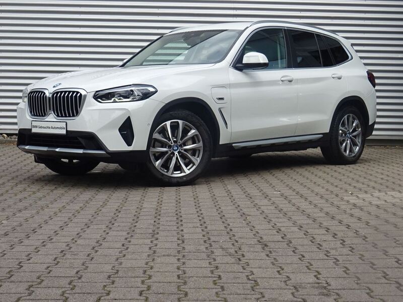 Alpinweiß Gebraucht 2022 BMW X3 Sport Line SUV | 40.595 € (Guter Preis) - Bild 1/4