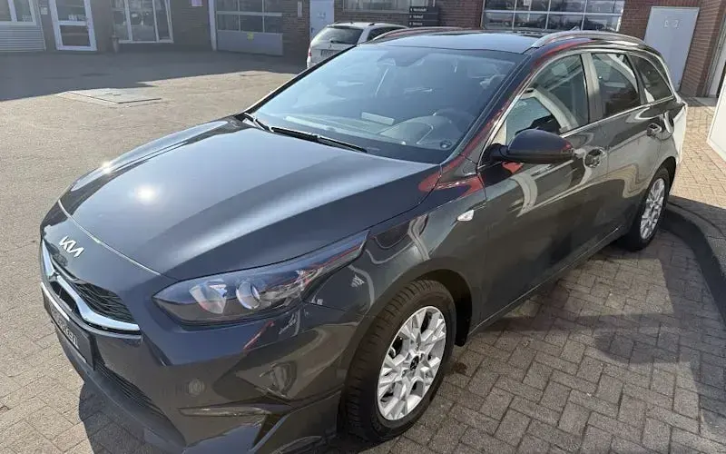 Neu Kia Ceed Sportswagon Vision 150 PS (110 kW) 2025 Dunkel grau metallic Kombi