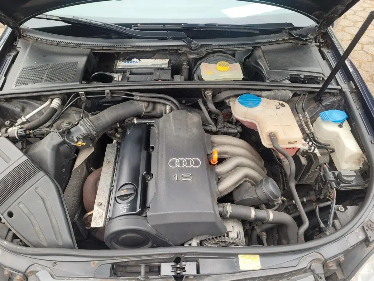 Usata Audi A4 102 CV (75 kW) 2005 Blu Station wagon
